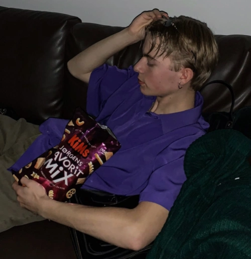 6686体育官网官方作者Esme