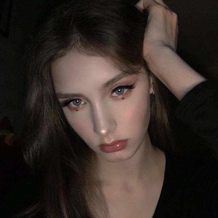 6686体育官网钻石作者Violet