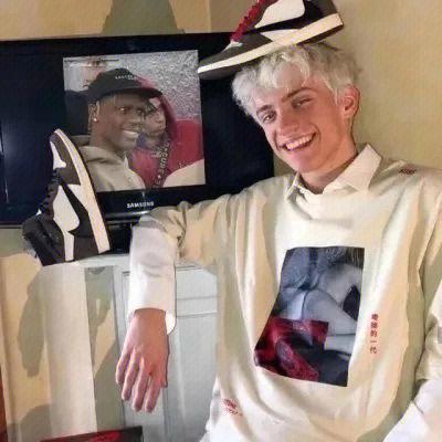 6686体育官网铁牌作者Dashiell