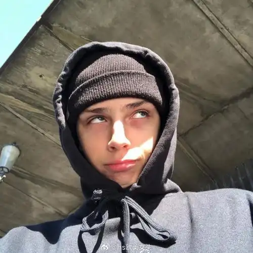 6686体育官网铁牌作者长青诗