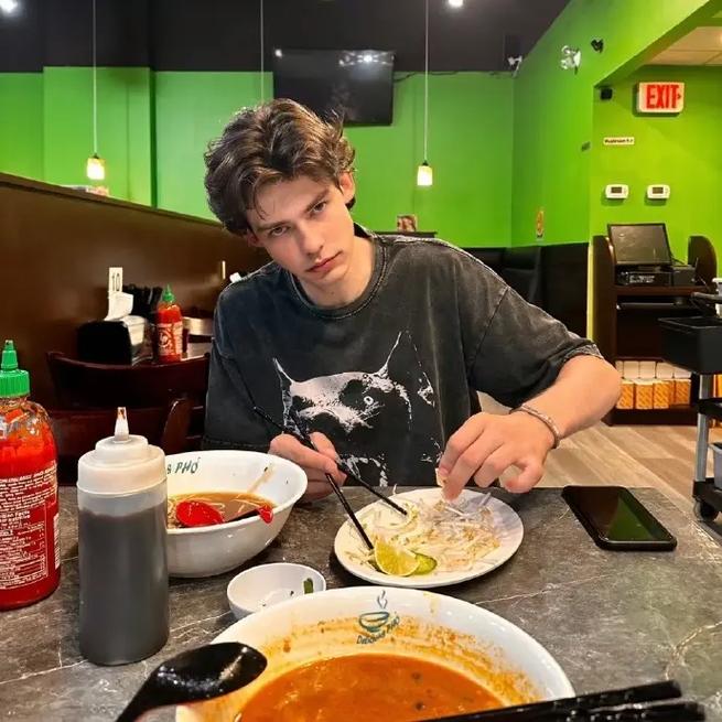 6686体育官网银牌作者Gary